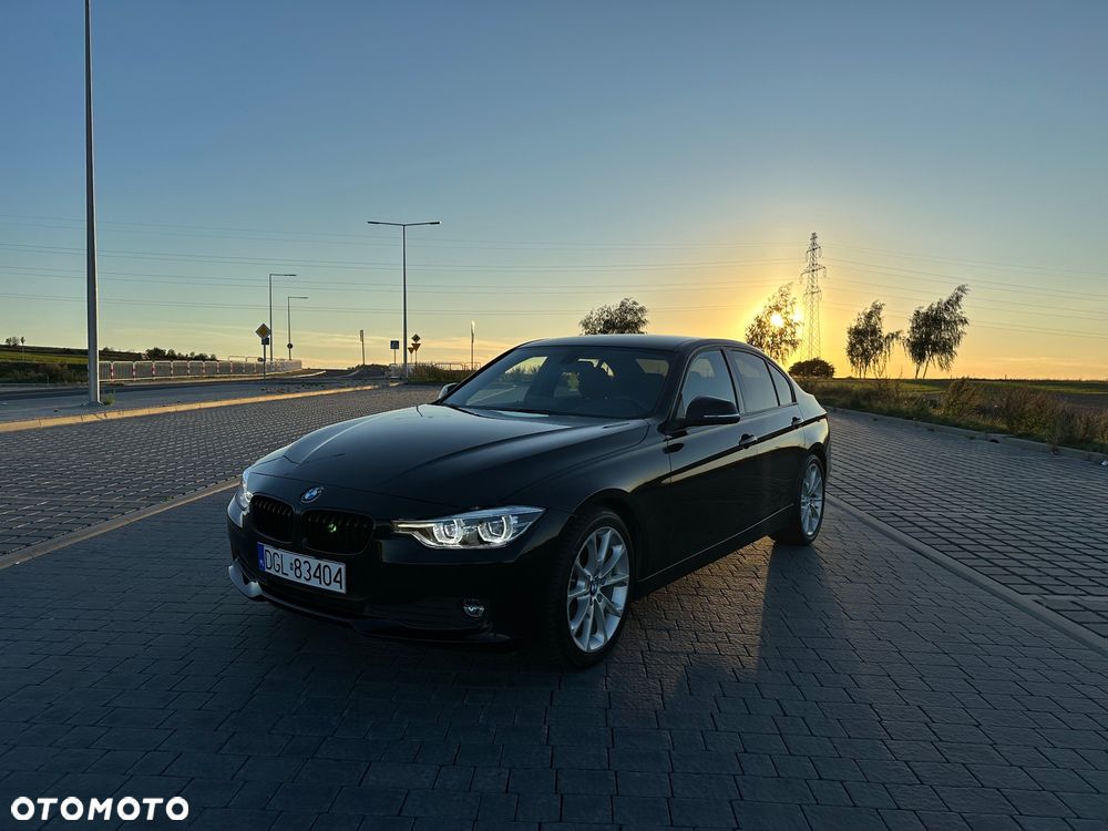BMW Seria 3 320i - 1