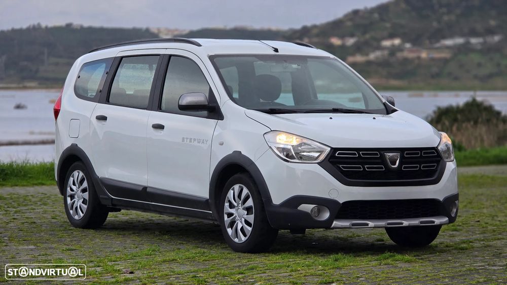 Dacia Lodgy 1.5 dCi Stepway 7L - 2
