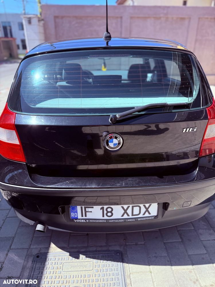 BMW Seria 1 116i - 4