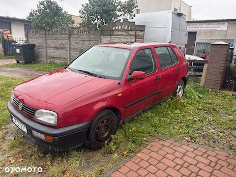 Volkswagen Golf - 1