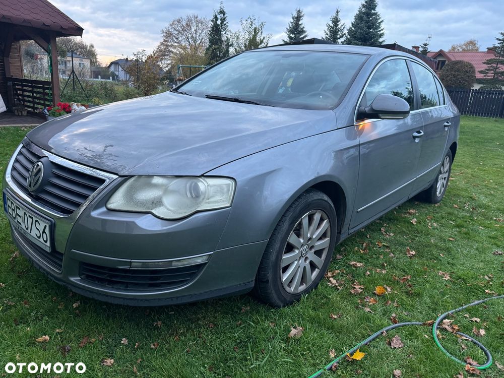 Volkswagen Passat - 2