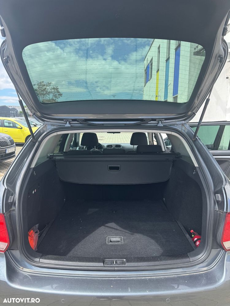 Volkswagen Golf 1.6 TDI DPF Trendline - 12