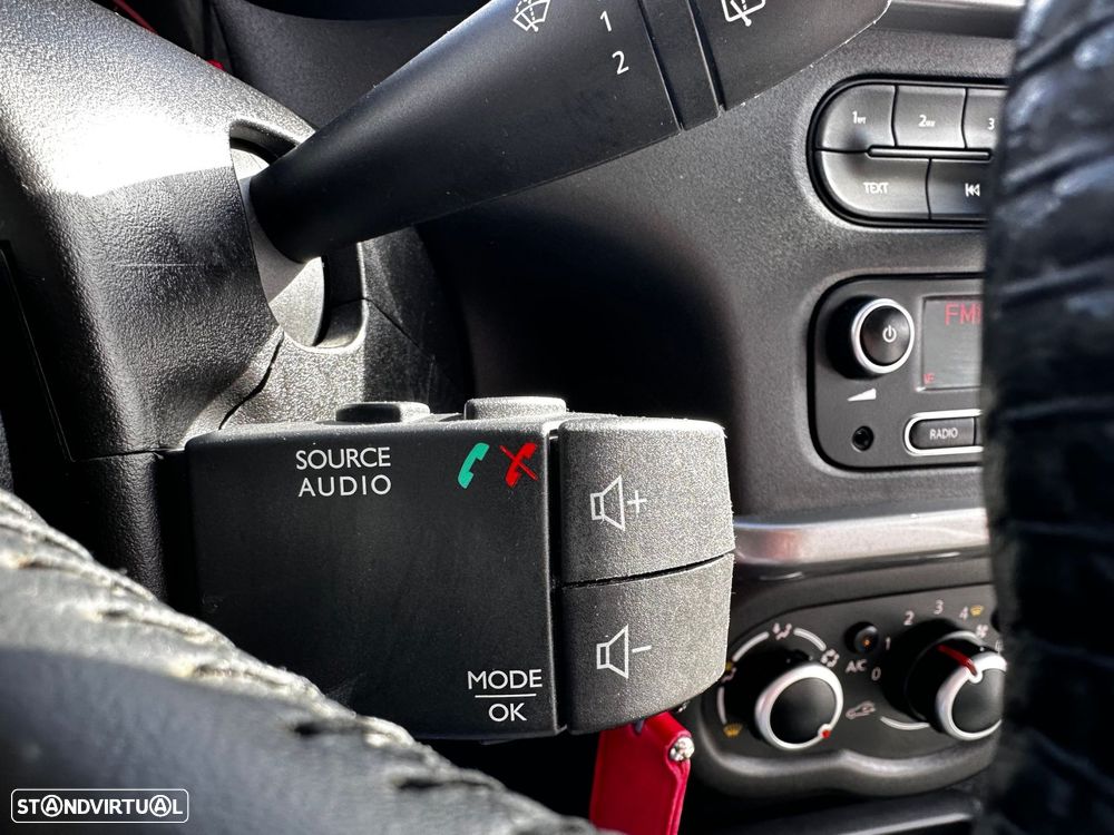 Renault Twingo SCe 70 S&S LIMITED - 28