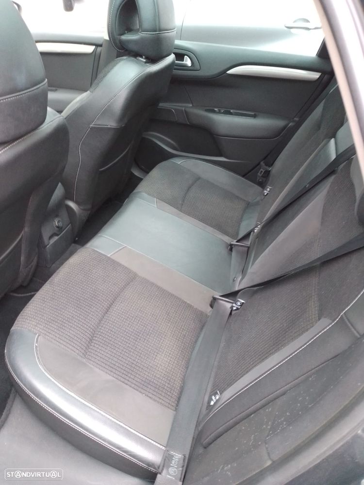 Citroën C4 1.6 e-HDi Exclusive CMP6 - 17