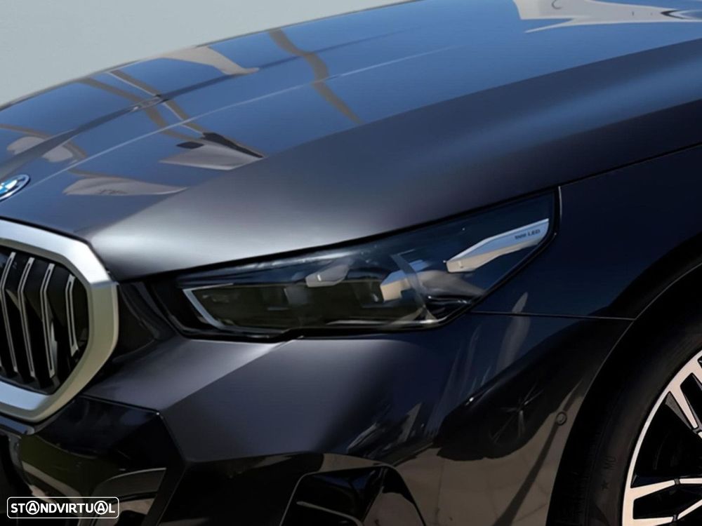 BMW 530 e Pack Desportivo M - 3