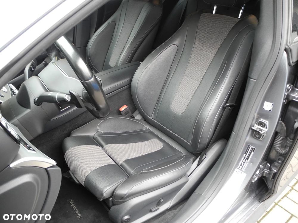 Mercedes-Benz CLS - 13