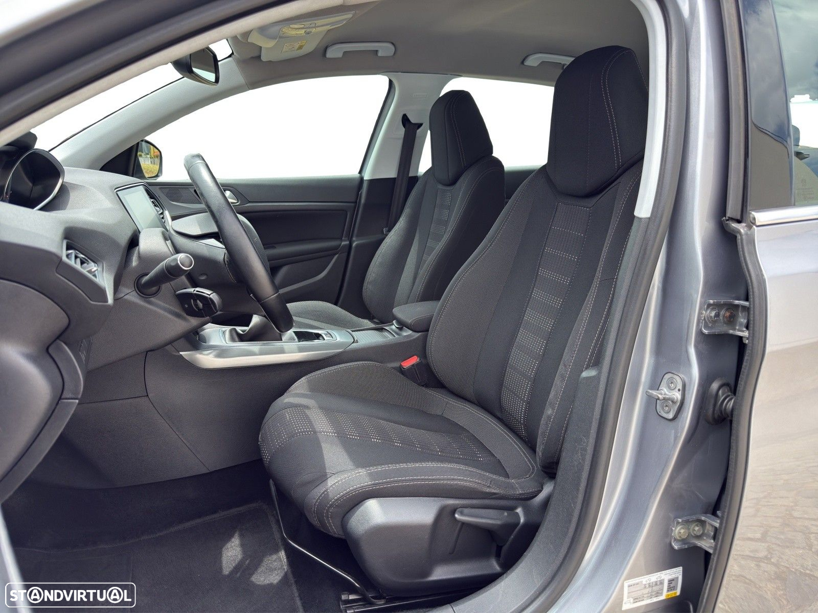 Peugeot 308 1.2 PureTech Allure J17 - 11