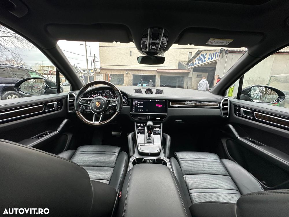 Porsche Cayenne S - 17