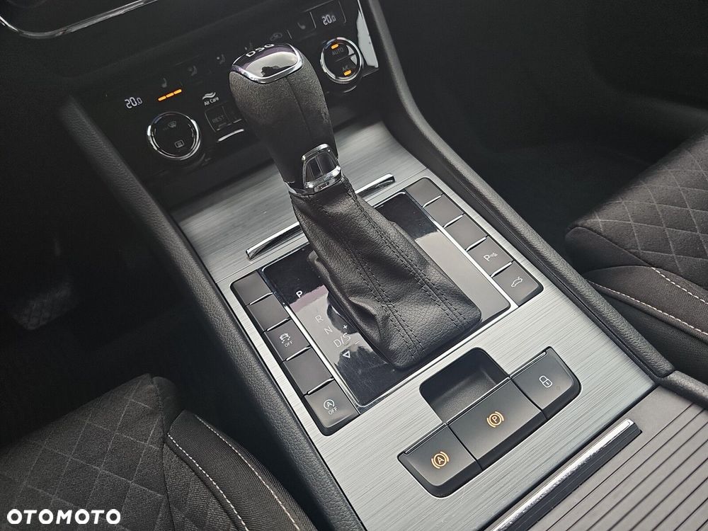 Skoda Superb 2.0 TSI Ambition DSG - 17
