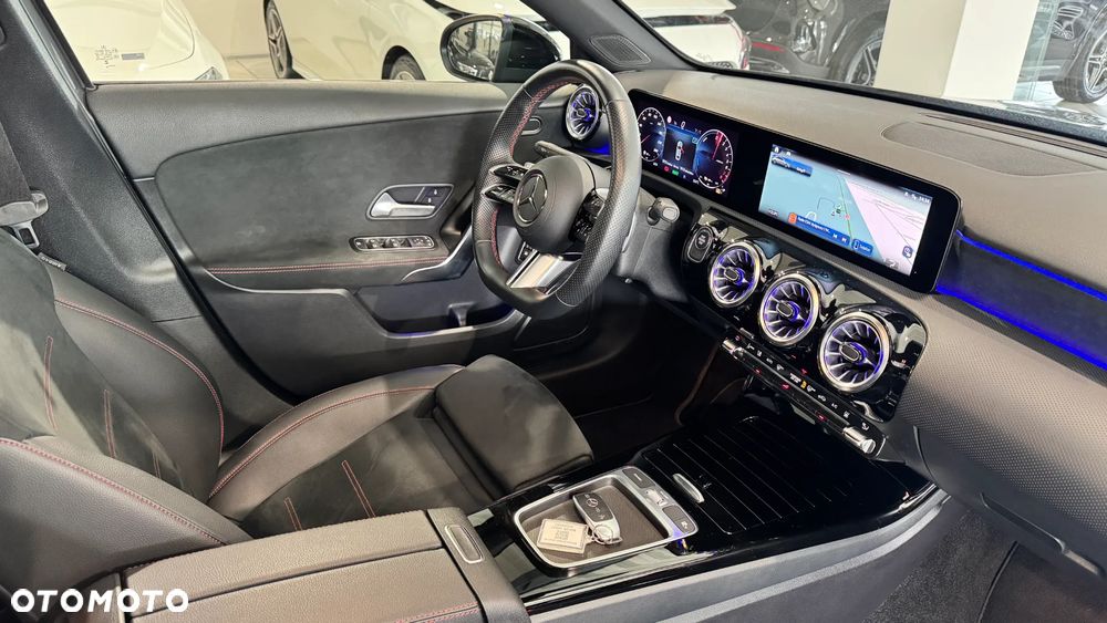 Mercedes-Benz Klasa A 250 e PHEV AMG Line 8G-DCT - 27