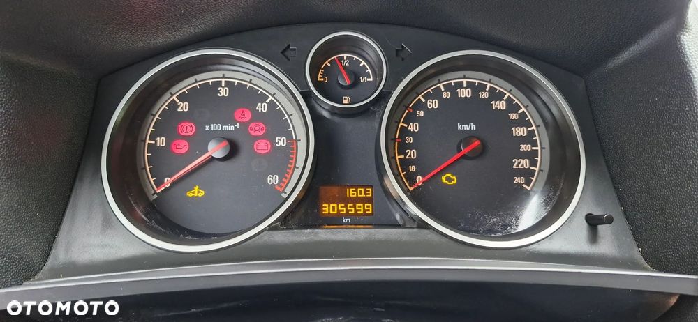 Opel Zafira 1.9 CDTI 111 - 24