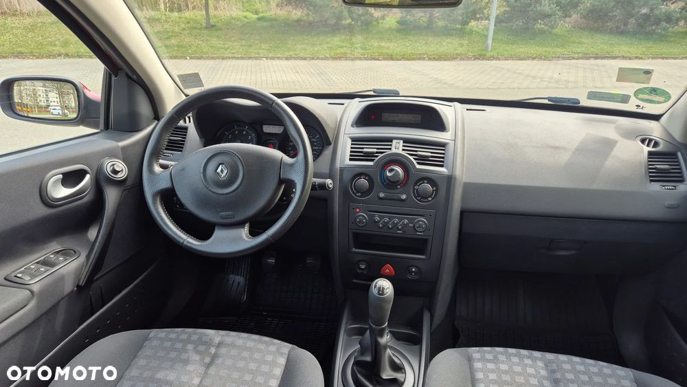 Renault Megane 1.6 Dynamique - 6
