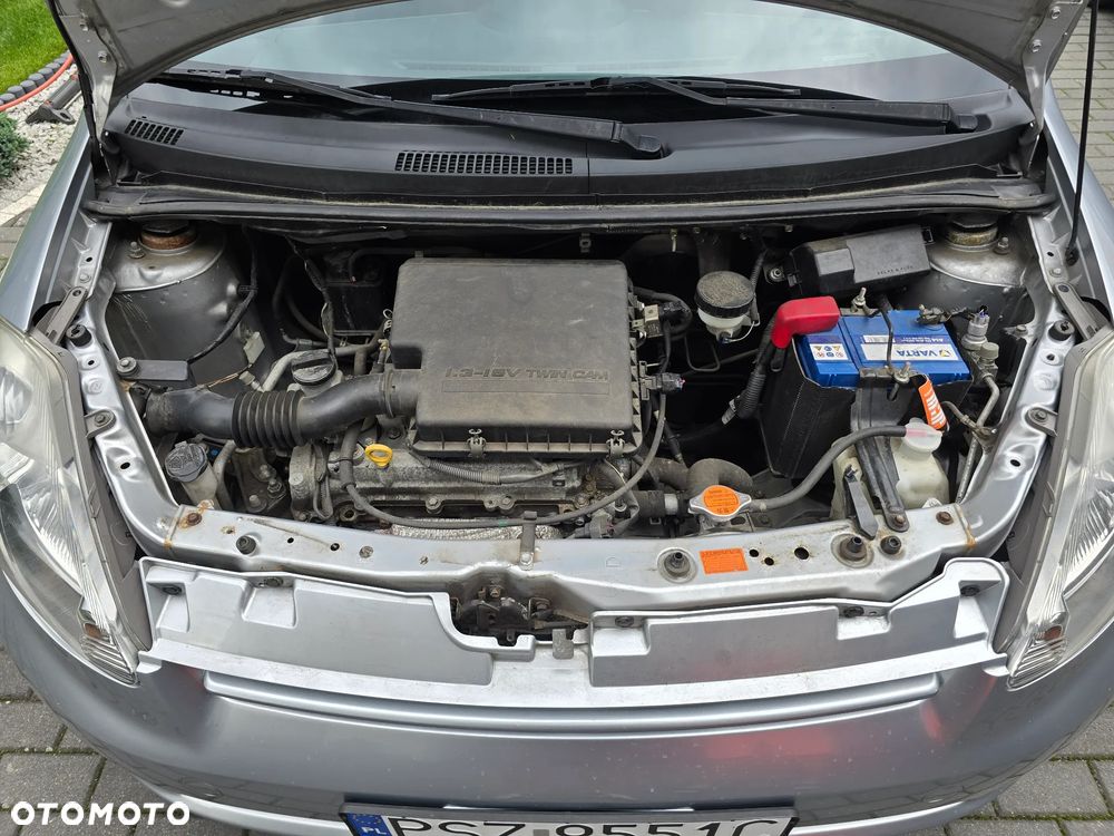 Daihatsu Sirion 1.3 - 7
