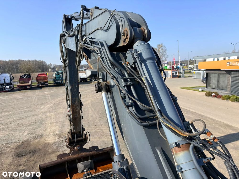 Kobelco NEW HOLLAND KOBELCO E235SR-1ES - 24