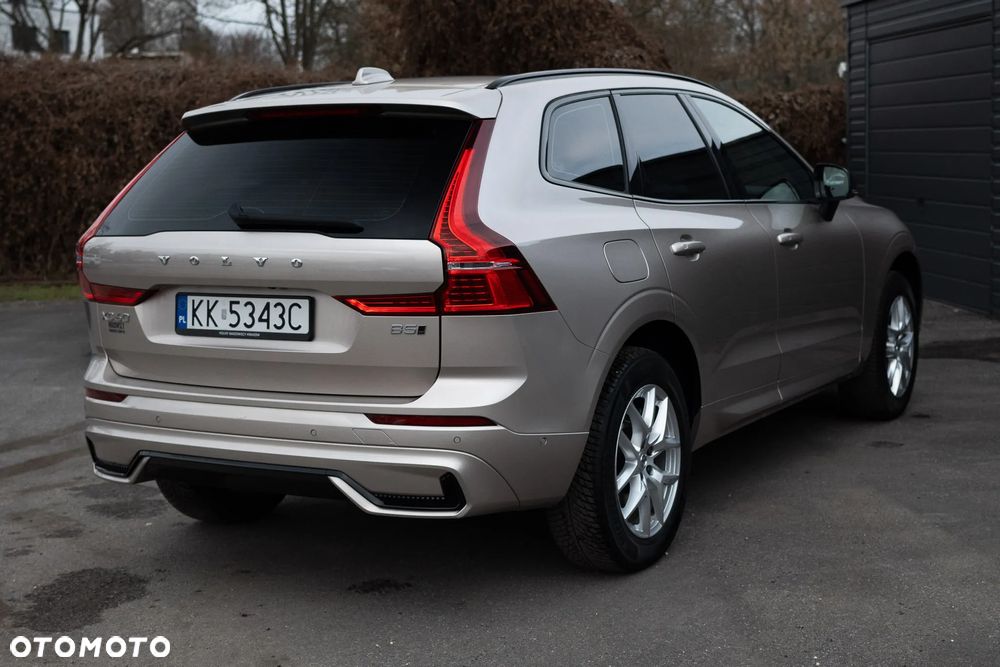 Volvo XC 60 B5 B AWD Plus Dark - 6