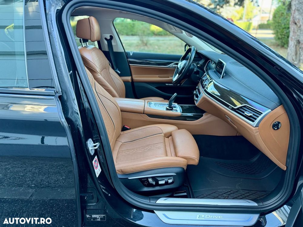 BMW Seria 7 740i Aut. - 20