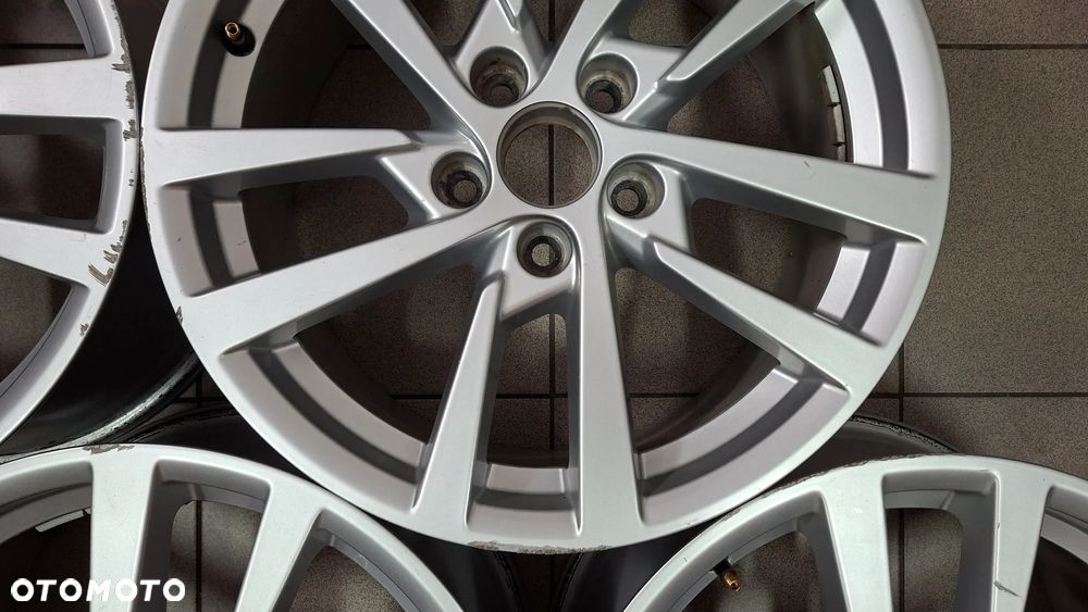 Felgi Aluminiowe 17 Audi A3 8V 5x112 ET 51 - 9