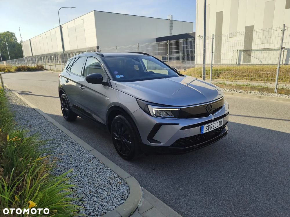 Opel Grandland 1.2 DI Automatik GS Line - 2