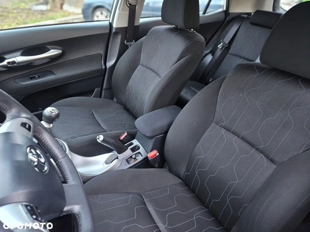 Toyota Auris 1.33 Dual-VVT-i START Edition - 19