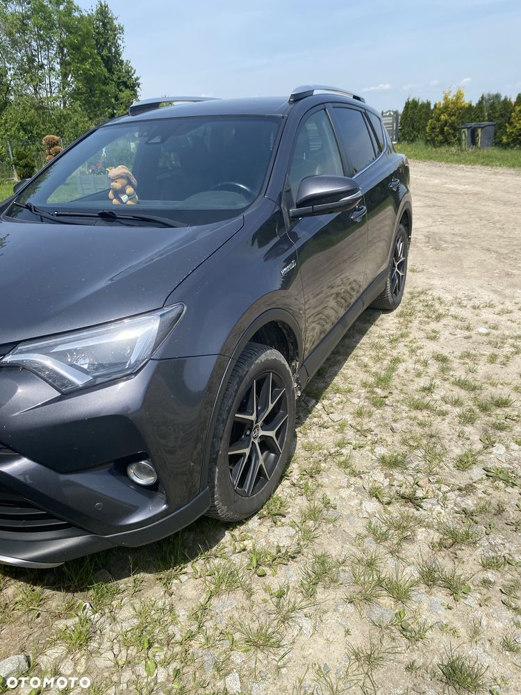 Toyota RAV4 - 1
