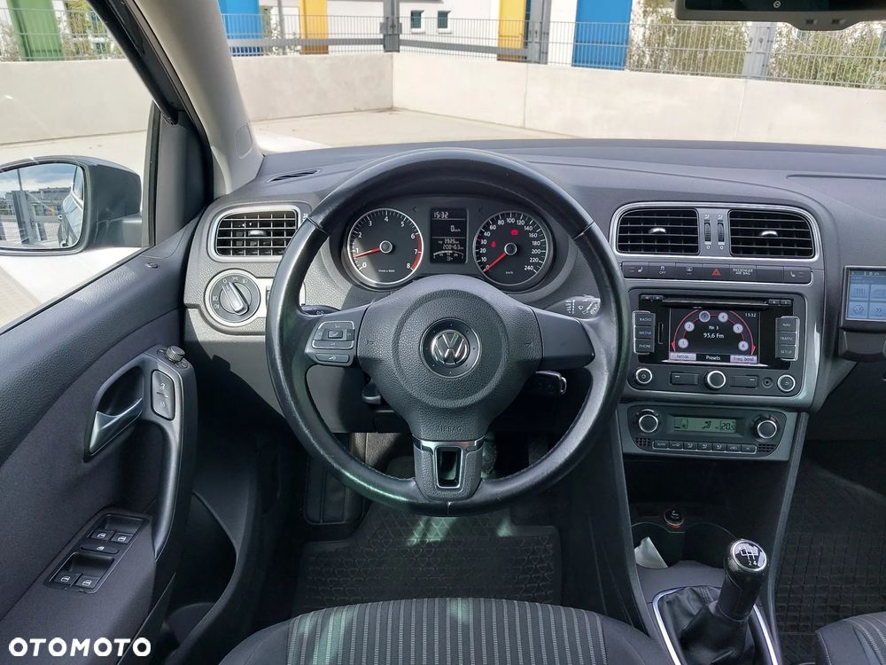 Volkswagen Polo 1.4 16V Highline - 6