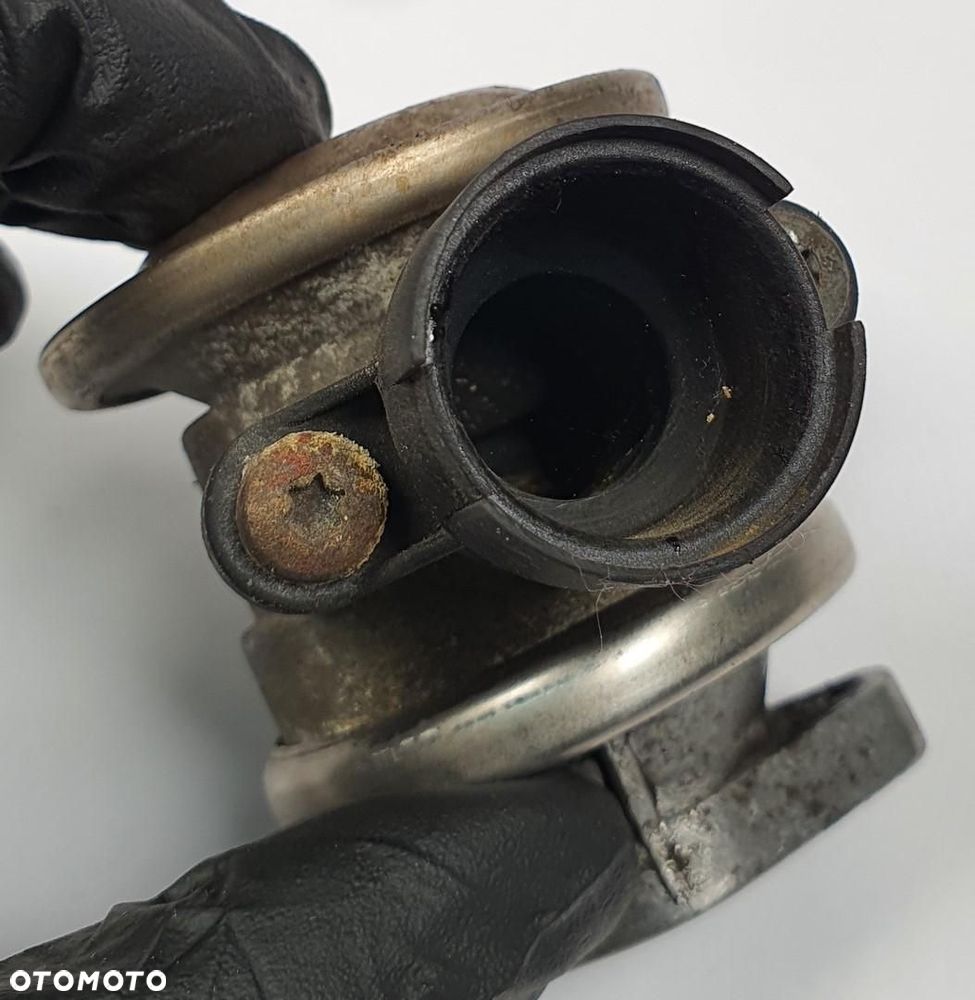 ZAWÓR EGR AUDI TT 8N 1.8 T 06A131102A - 3