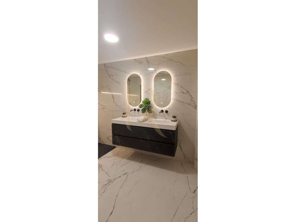 Apartamento T3 em remodelação em Benfica - Grande imagem: 4/9