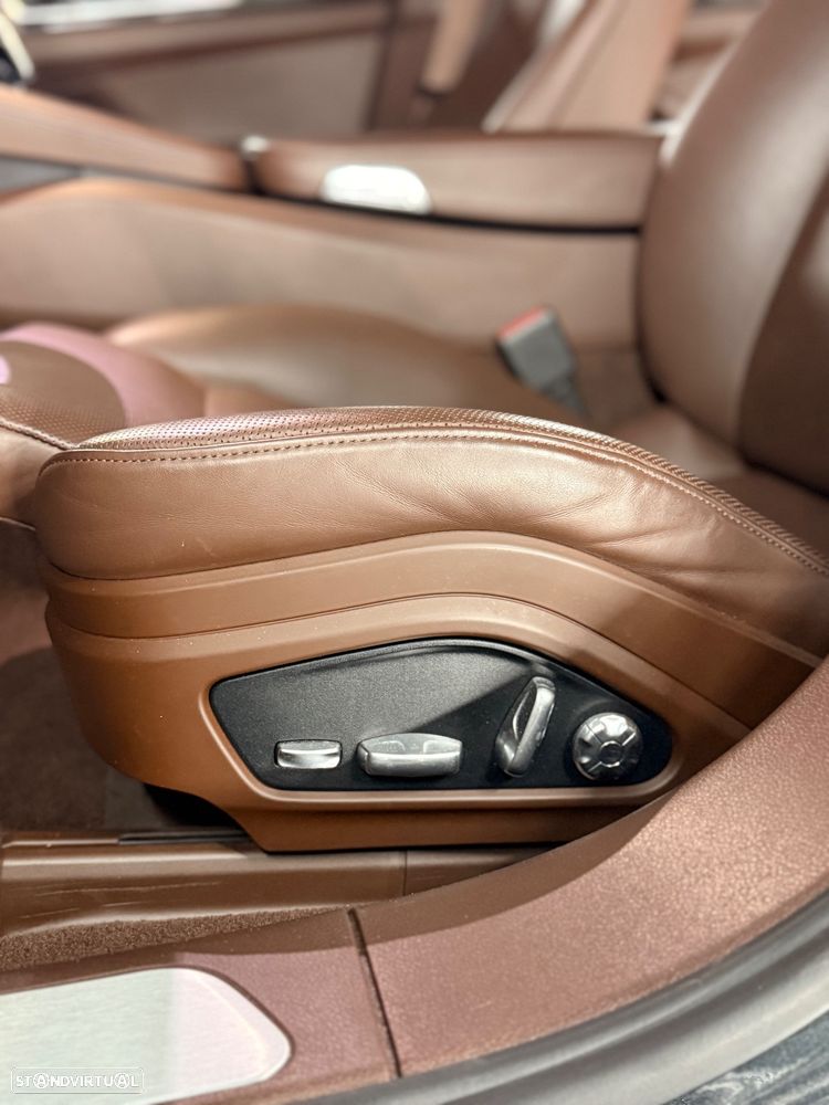 Porsche Panamera 4 E-Hybrid Executive - 21