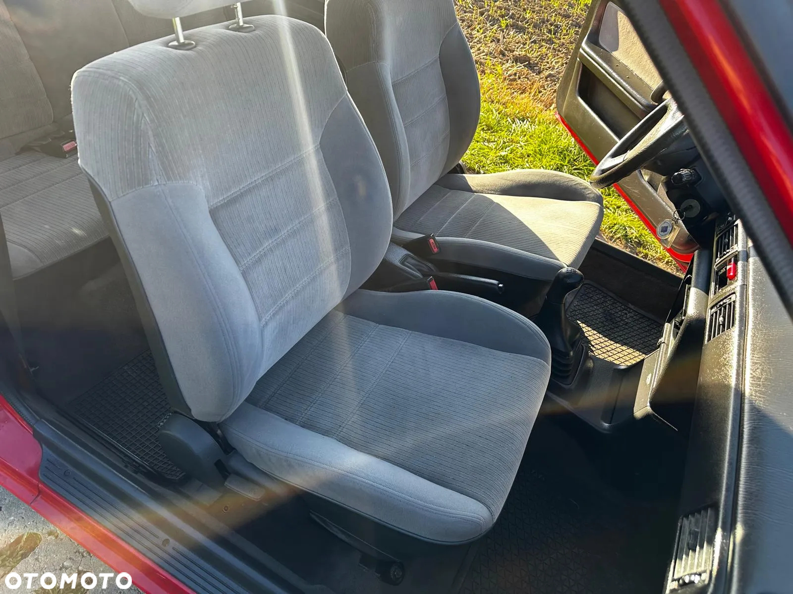 Mazda 323 1.6 GLX - 13