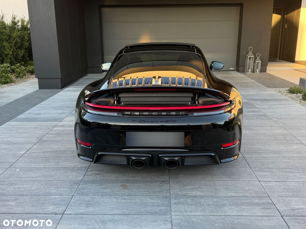 Porsche 911 Carrera T-Hybrid 4 GTS - 11