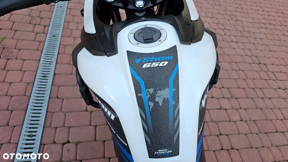 Suzuki V-STROM - 8