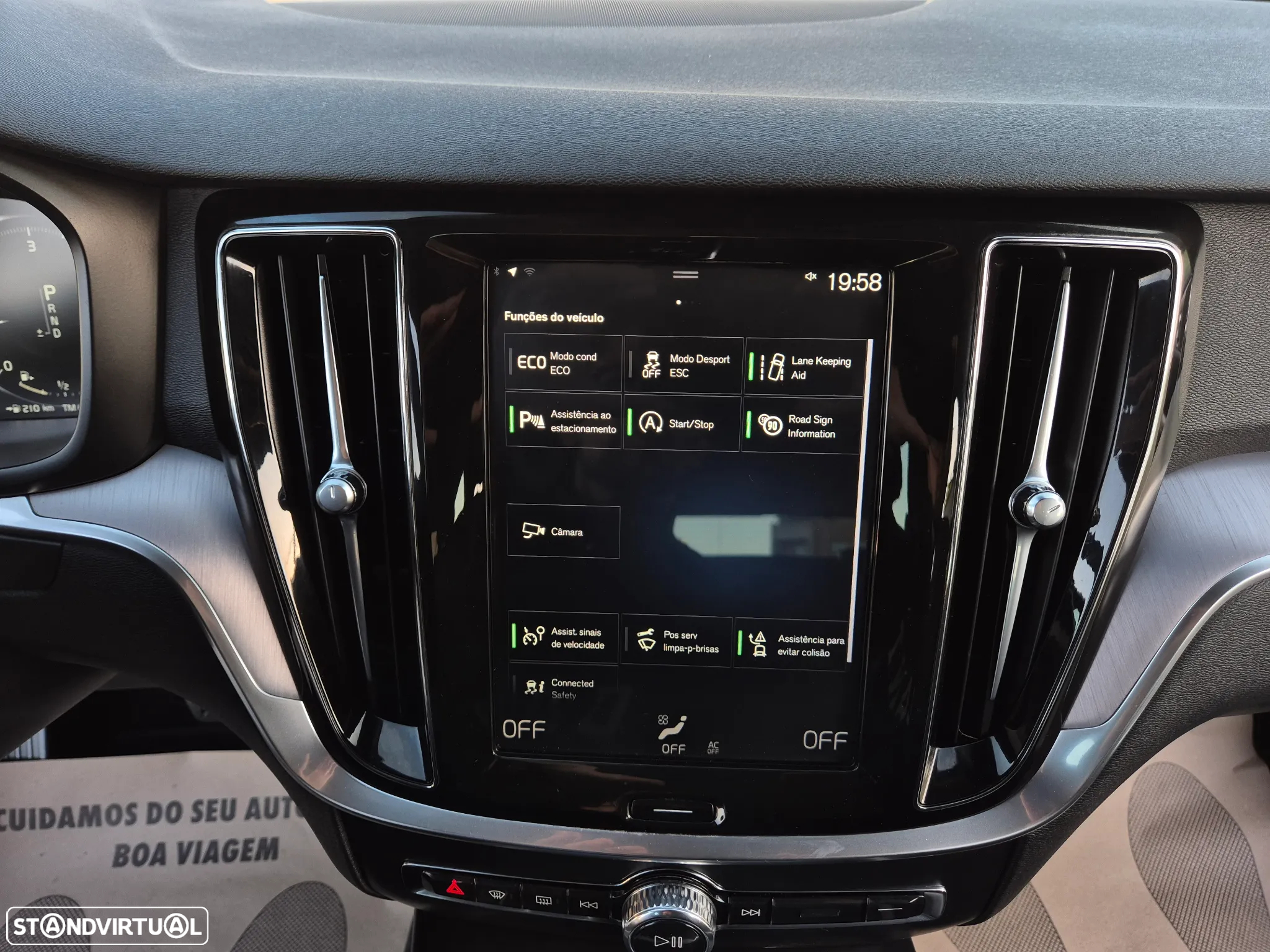 Volvo V60 2.0 D3 Momentum Plus Geartronic - 35