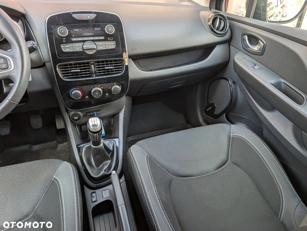 Renault Clio 1.2 16V Life - 24