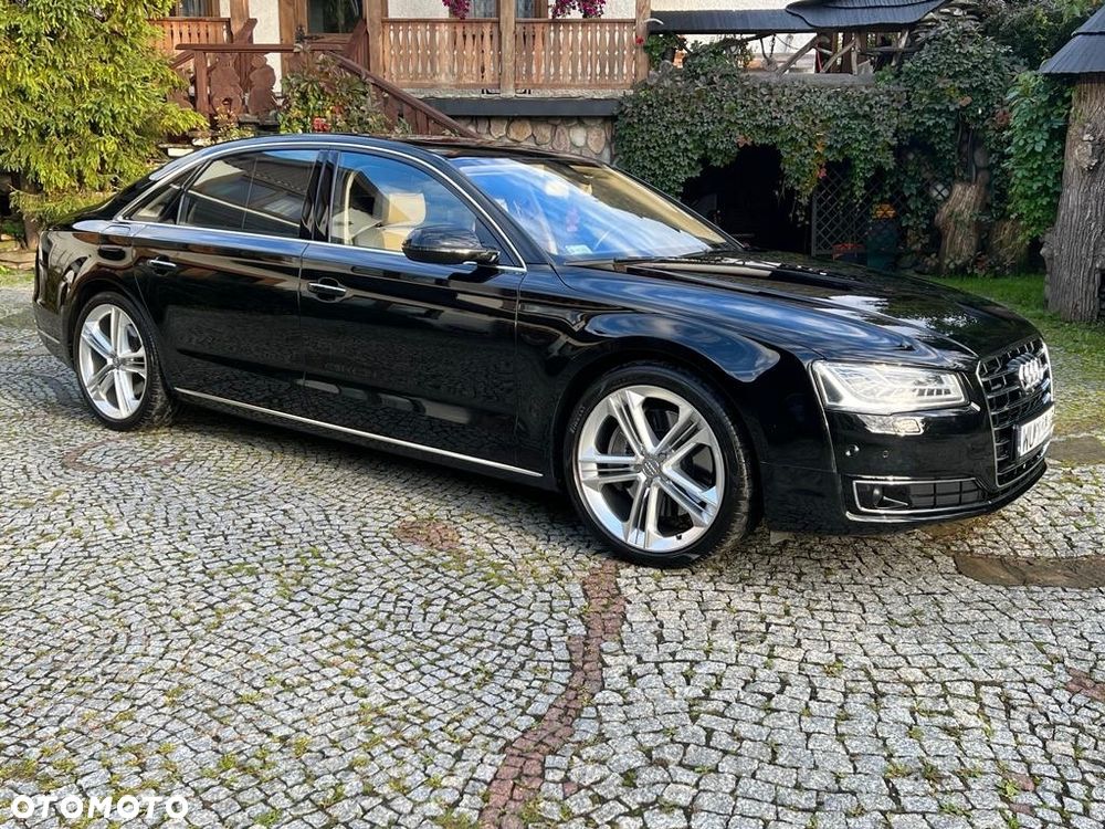 Audi A8 - 4