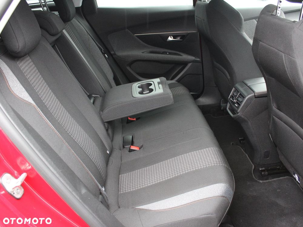 Peugeot 3008 1.2 PureTech Active - 16