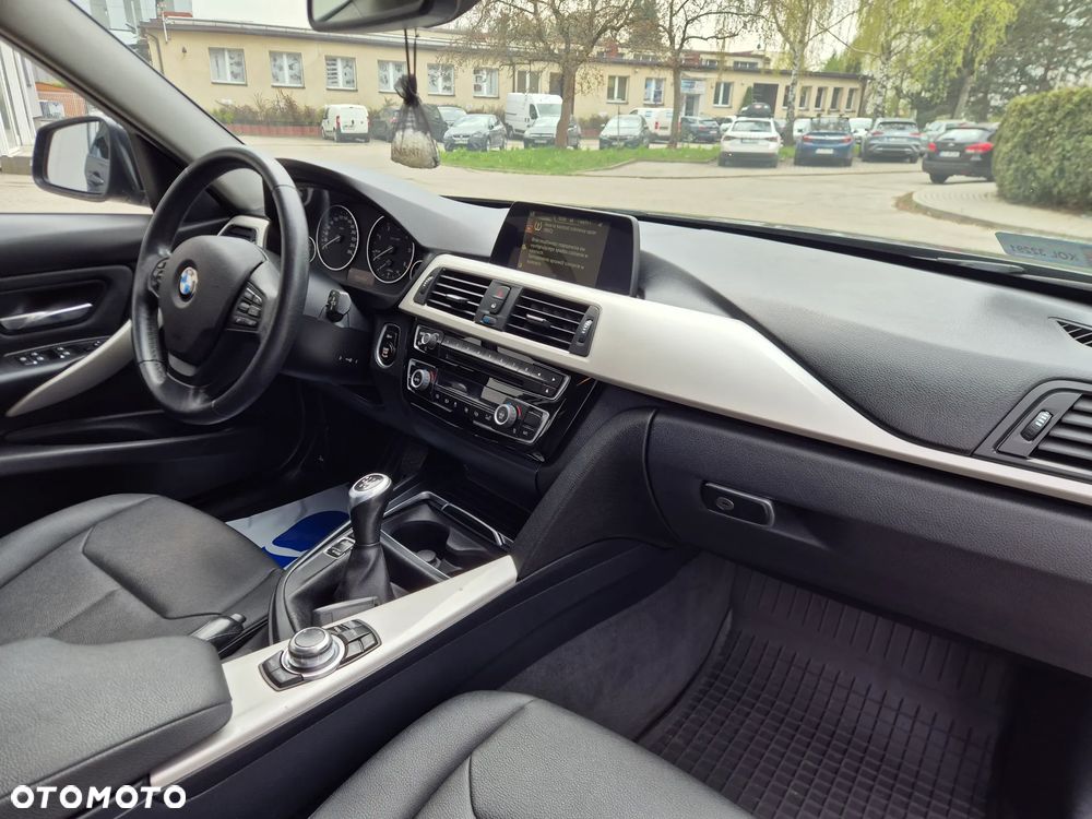 BMW Seria 3 316d Luxury Line - 12