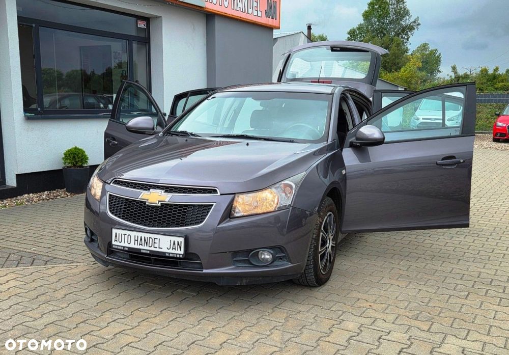 Chevrolet Cruze - 19