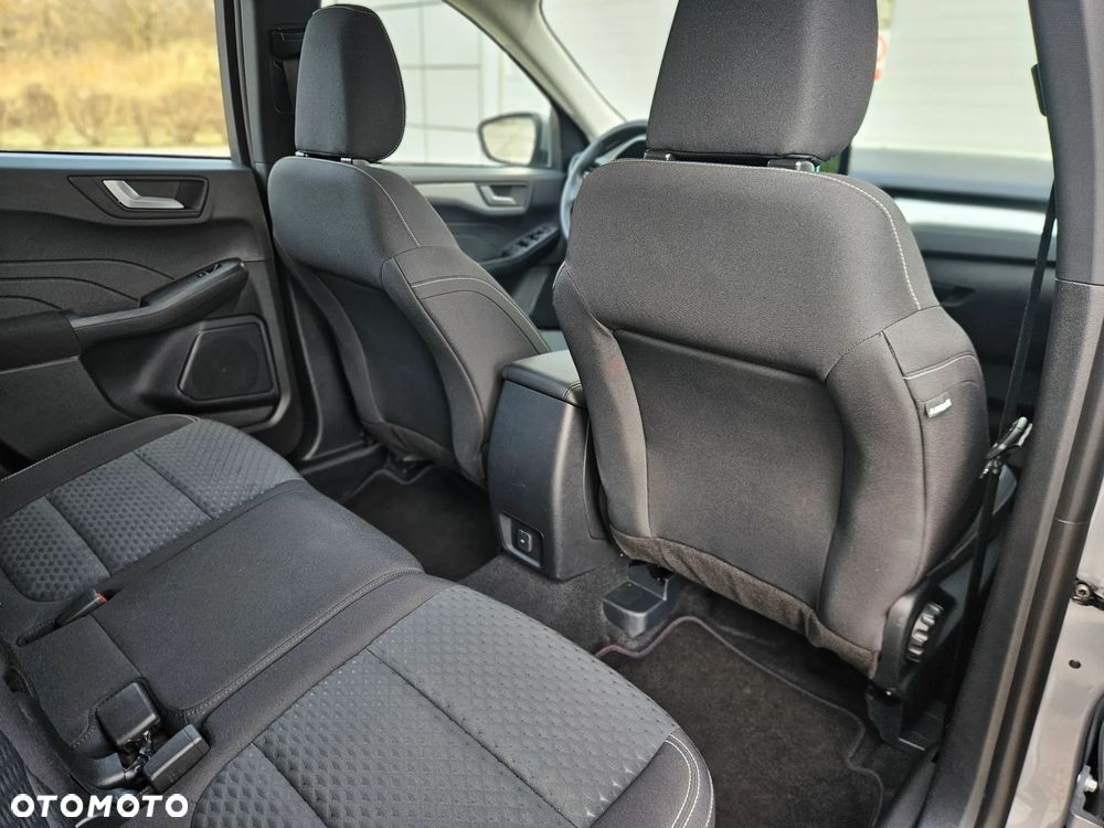 Ford Kuga - 34