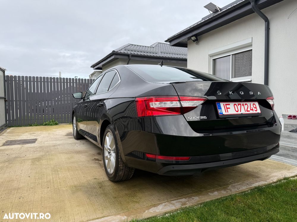Skoda Superb 1.4 TSI iV DSG Ambition - 5
