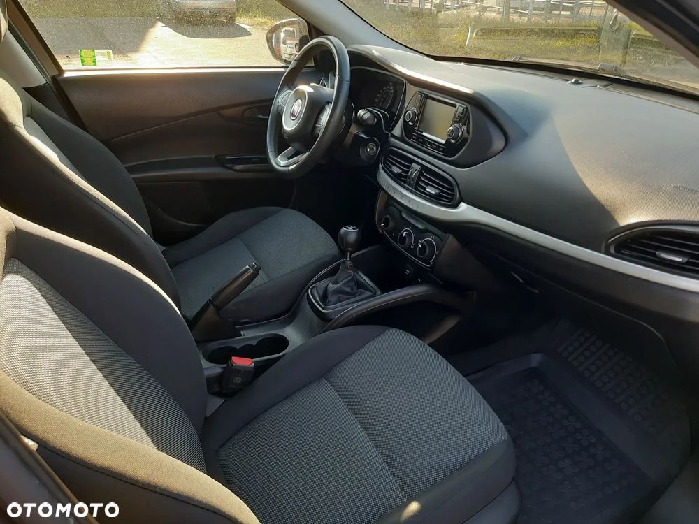 Fiat Tipo 1.4 T-Jet 16v Street - 18