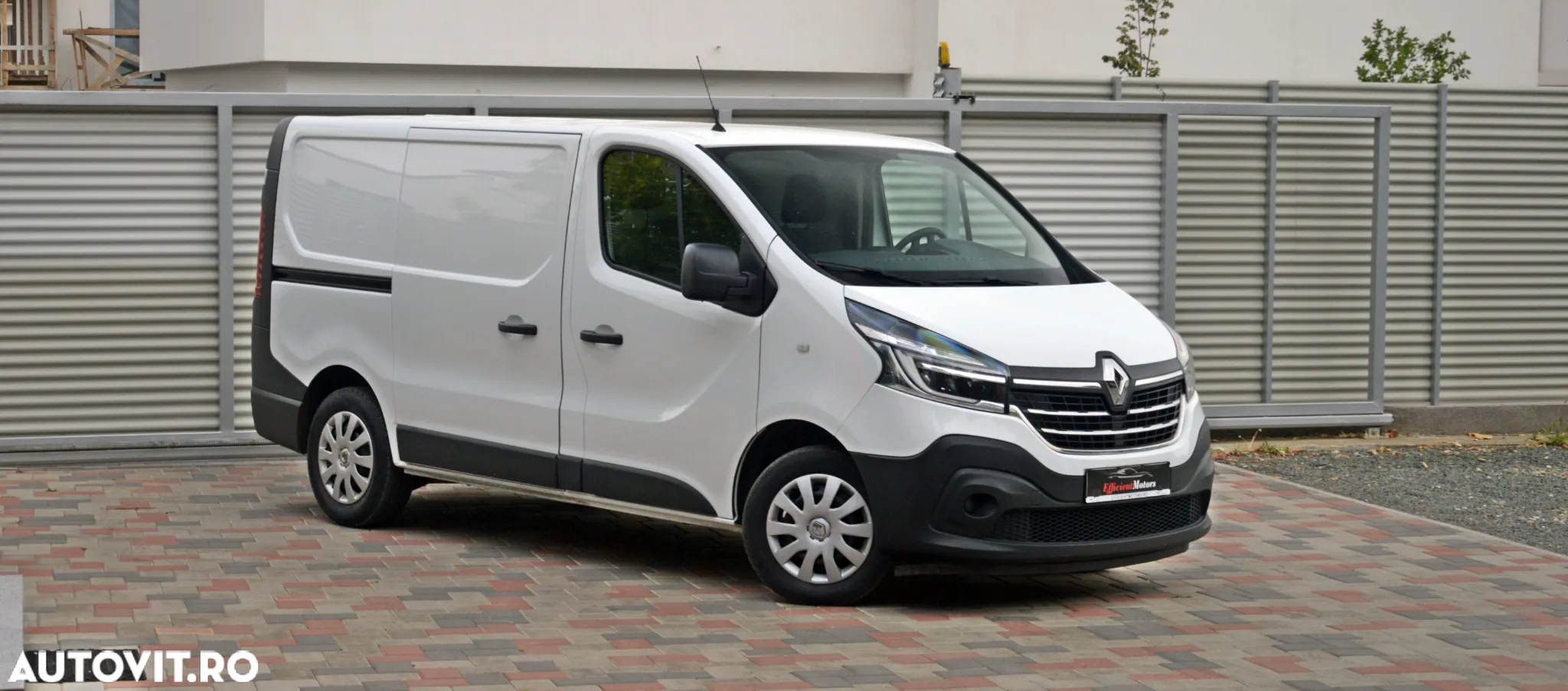 Renault Trafic - 12
