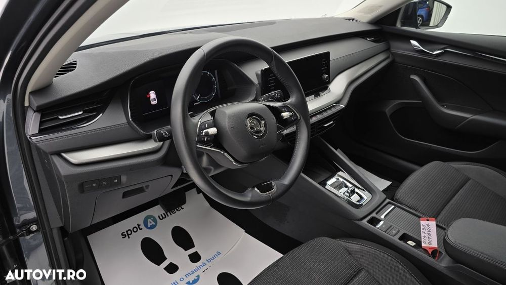 Skoda Octavia 2.0 TDI DSG Ambition - 13