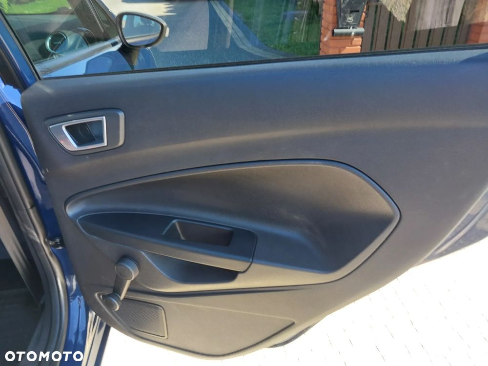 Ford Fiesta - 21