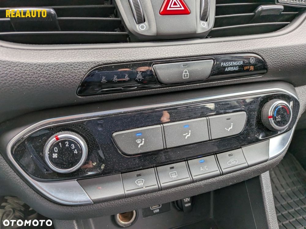 Hyundai i30 - 16