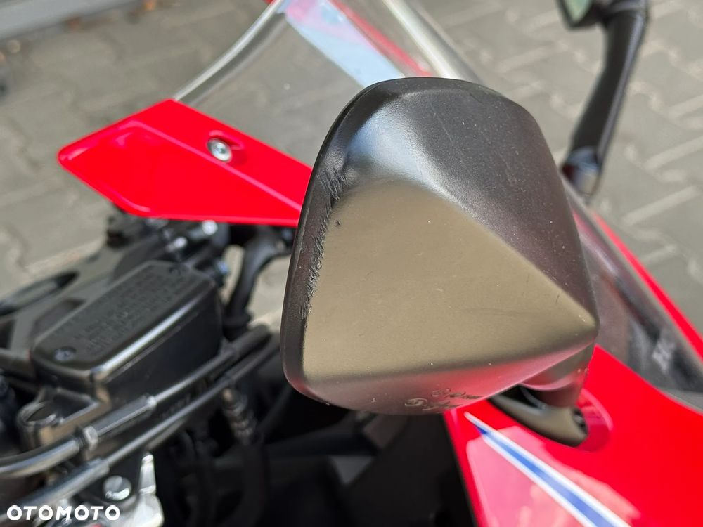 Honda CBR - 12