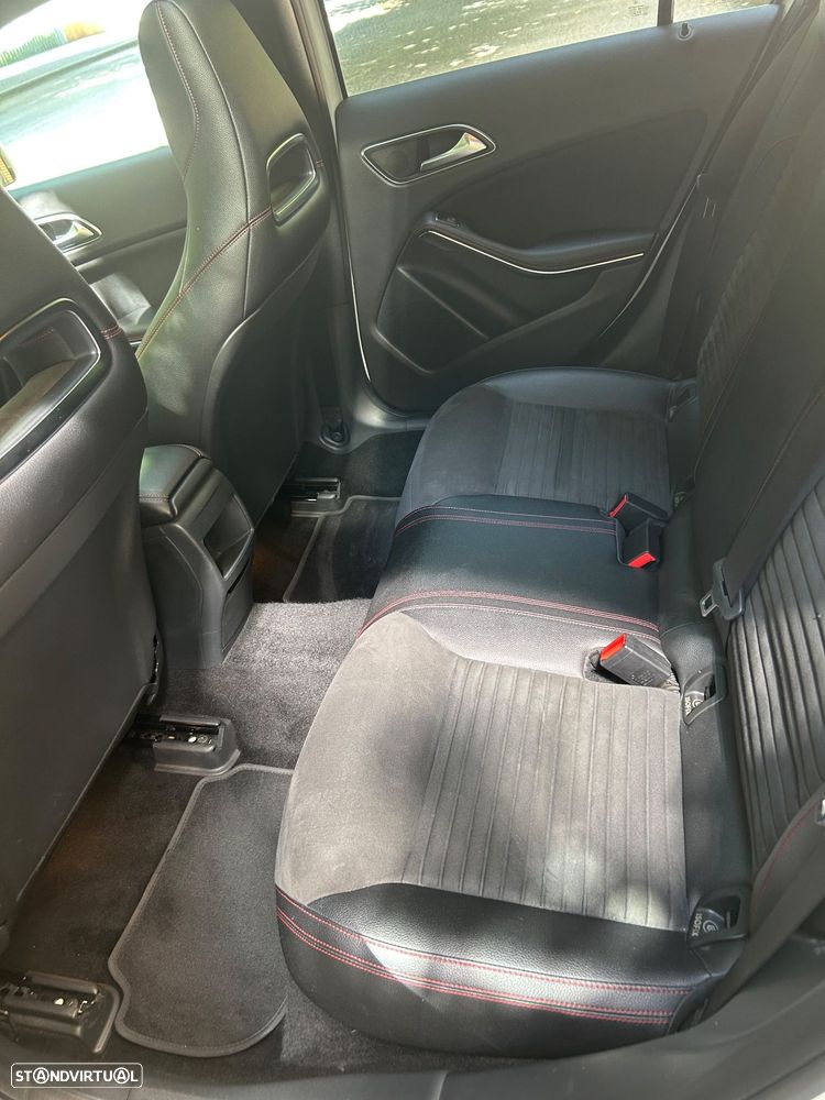 Mercedes-Benz A 200 d AMG Line - 4