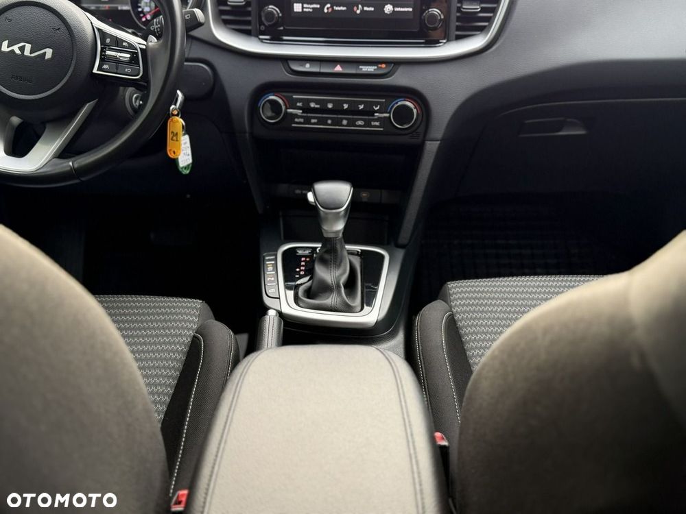 Kia Ceed 1.5 T-GDI M DCT - 11