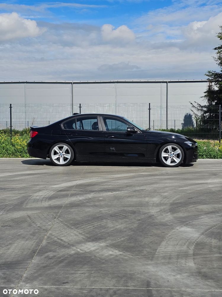 BMW Seria 3 320d - 11