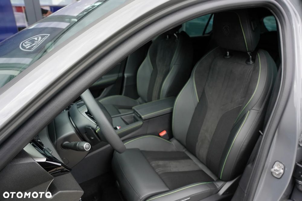 Peugeot 308 1.2 mHEV GT Exclusive S&S e-DCS6 - 7