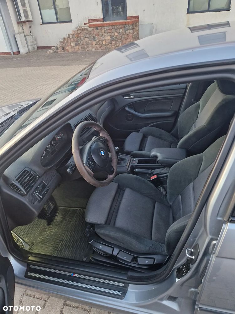 BMW Seria 3 320i - 10
